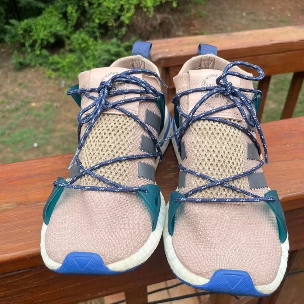 Adidas Boost Women's 8.5  Tan Blue Sneakers